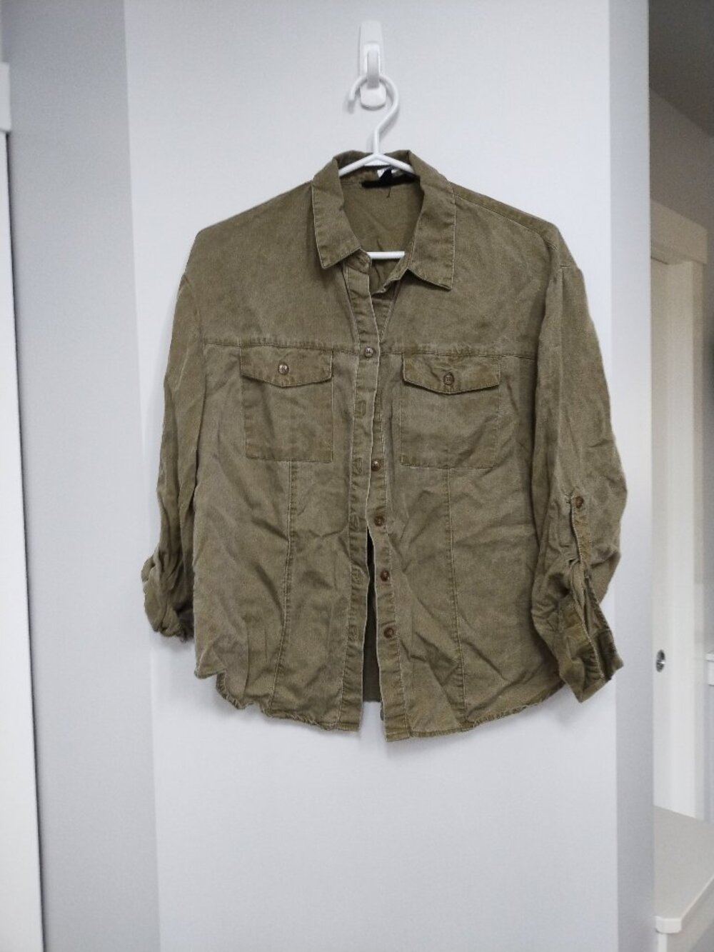 Armey green button down long sleeve top